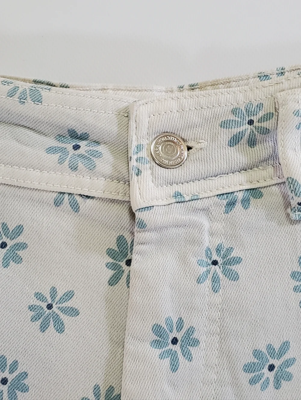 🟢7653 * Zara Marine Straight Leg Floral Daisy Print Jeans Light Wash Size 2 - Picture 6 of 12